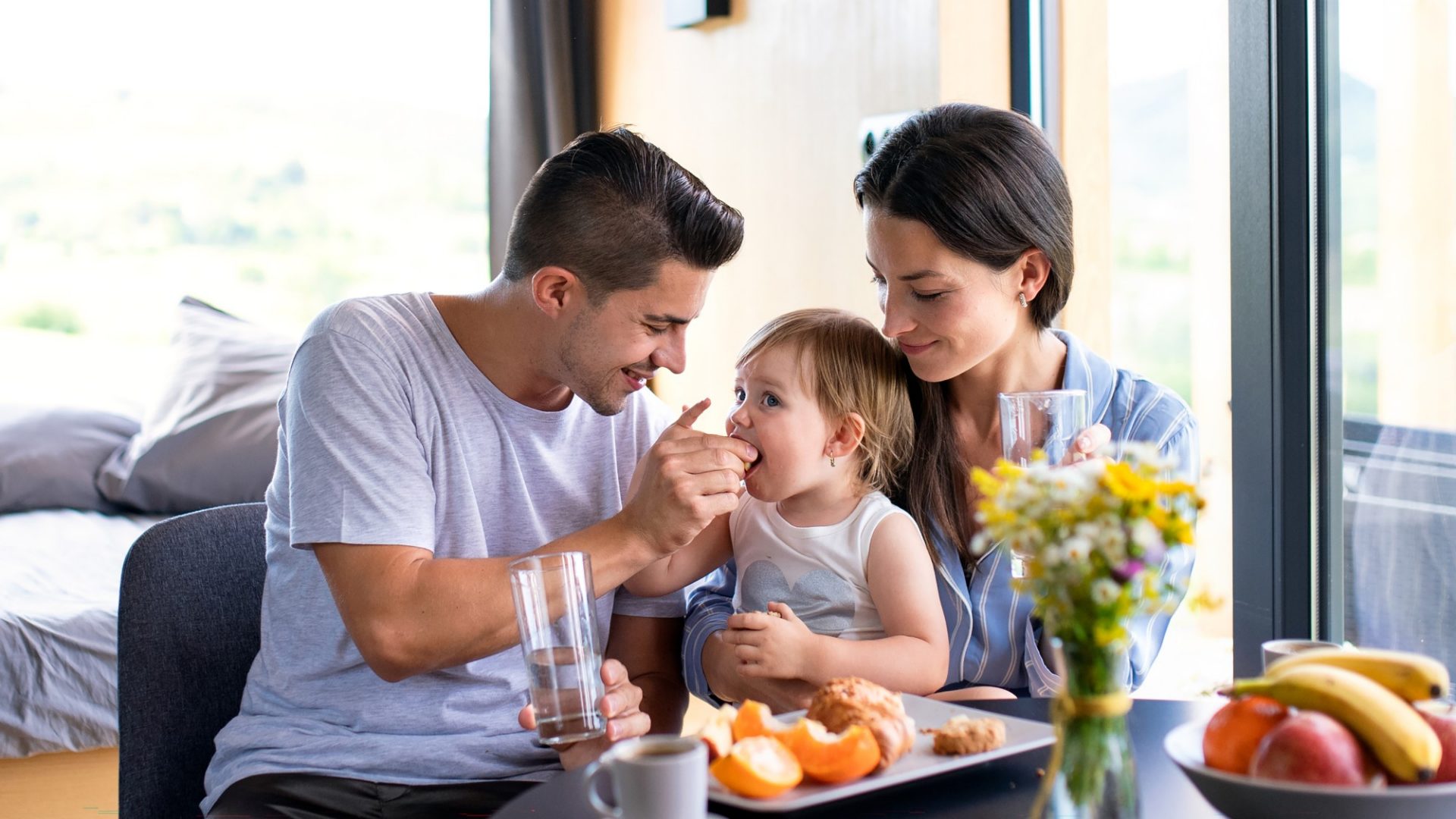 Familie im Eigenheim