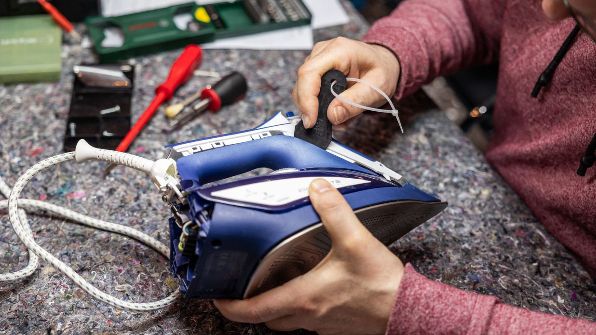 Sophisticated_Pictures_Helvetia_Repair_Cafe_156