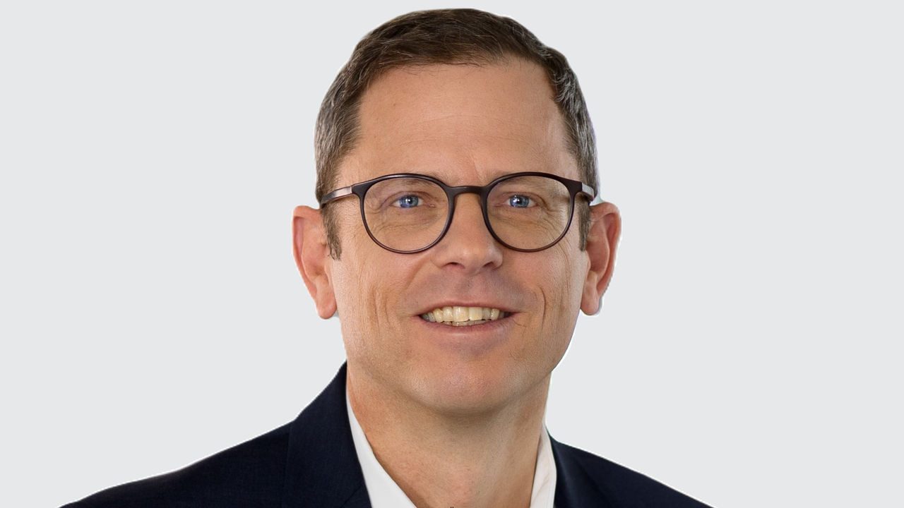 2023.01_Gerber Christoph_330 (003)_Portrait gross_Angepasst_3200-1800_True