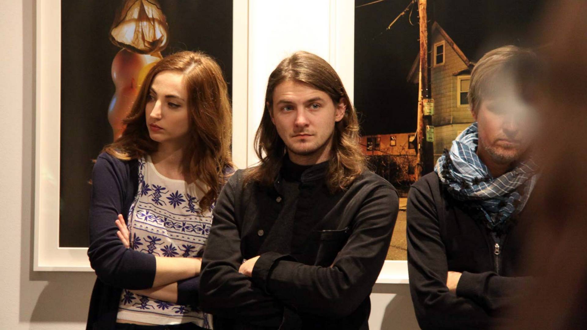 Der letztjährige Helvetia-Kunstpreis-Gewinner Dijan Kahrimanovic nahm an der Preisverleihung 2016 im Helvetia Art Foyer teil.