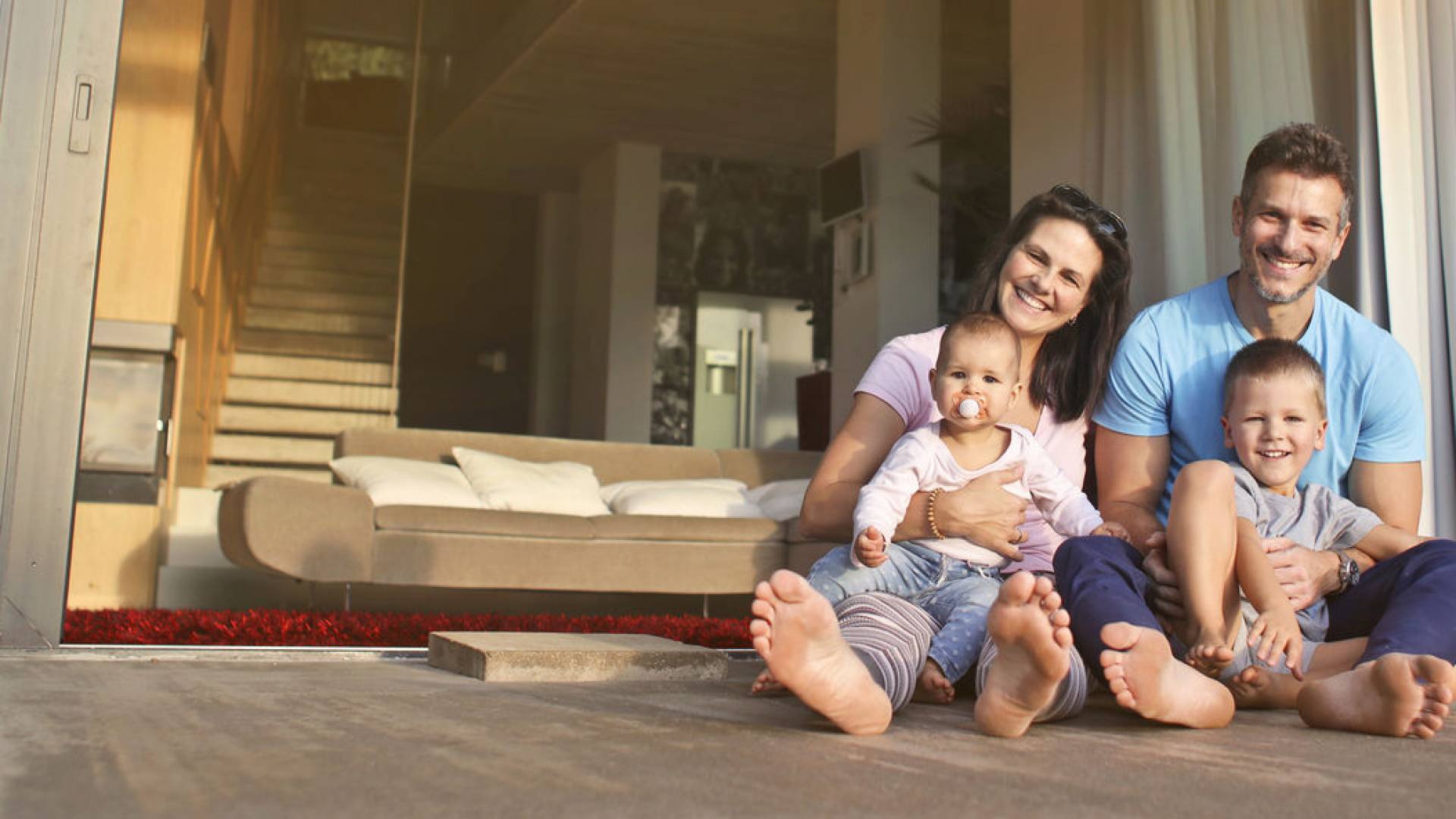familyhome-2000x926px