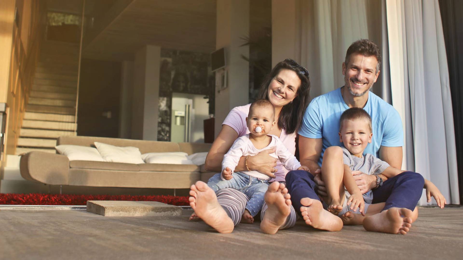 familyhome-2000x926px
